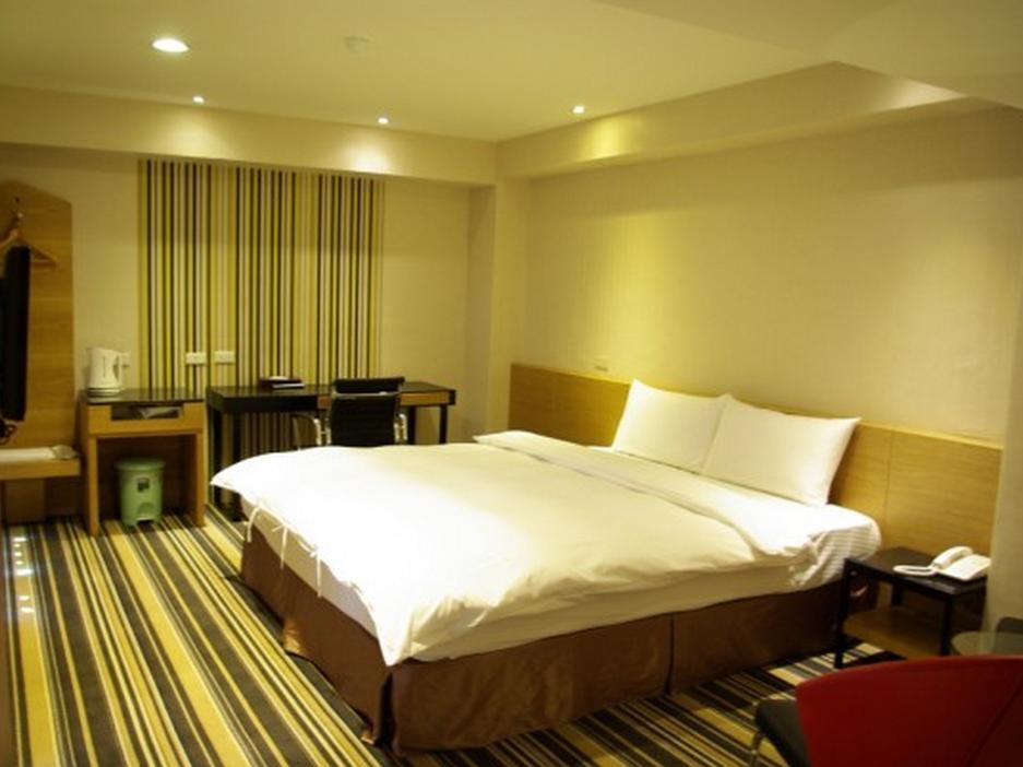 Country Garden Hotel Città di Chiayi Esterno foto